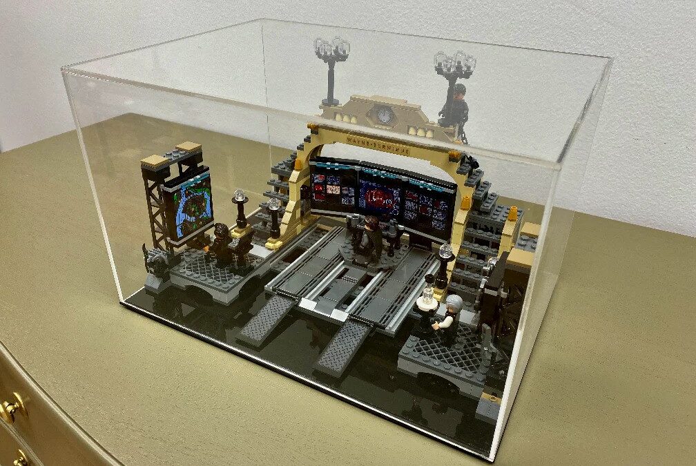 Custom Acrylic Display Cases: Perfect Solutions for Showcasing Your Valuables